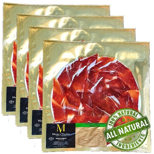 Perfekt geschnittener Iberico-Schinken aus Eichelmast, frisch vom Laib und direkt in Vakuumbeuteln verpackt.